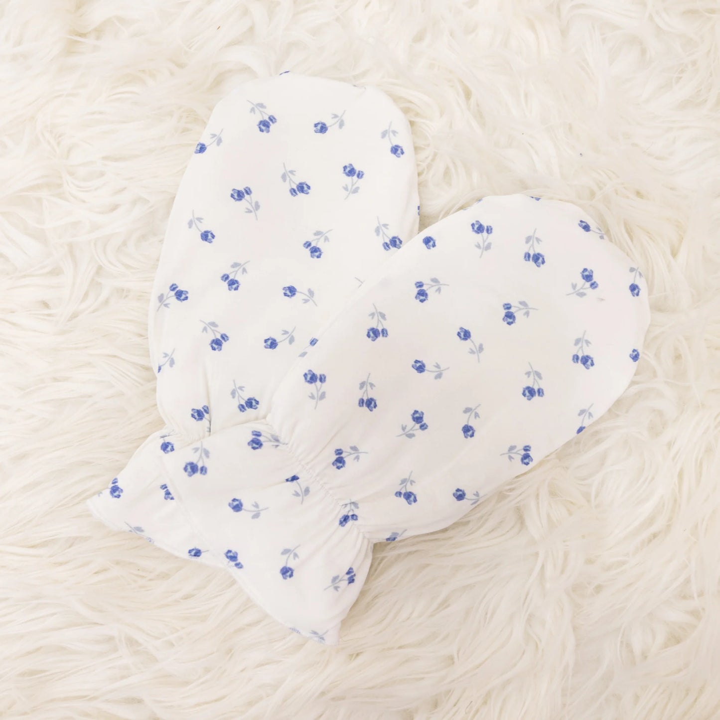 Rosebud Mittens