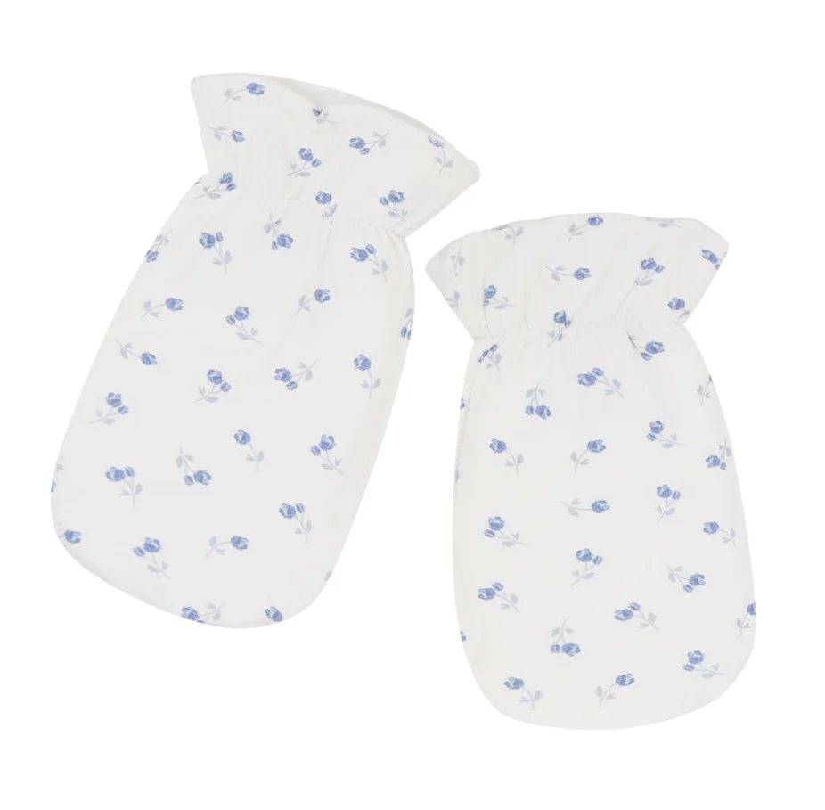 Rosebud Mittens